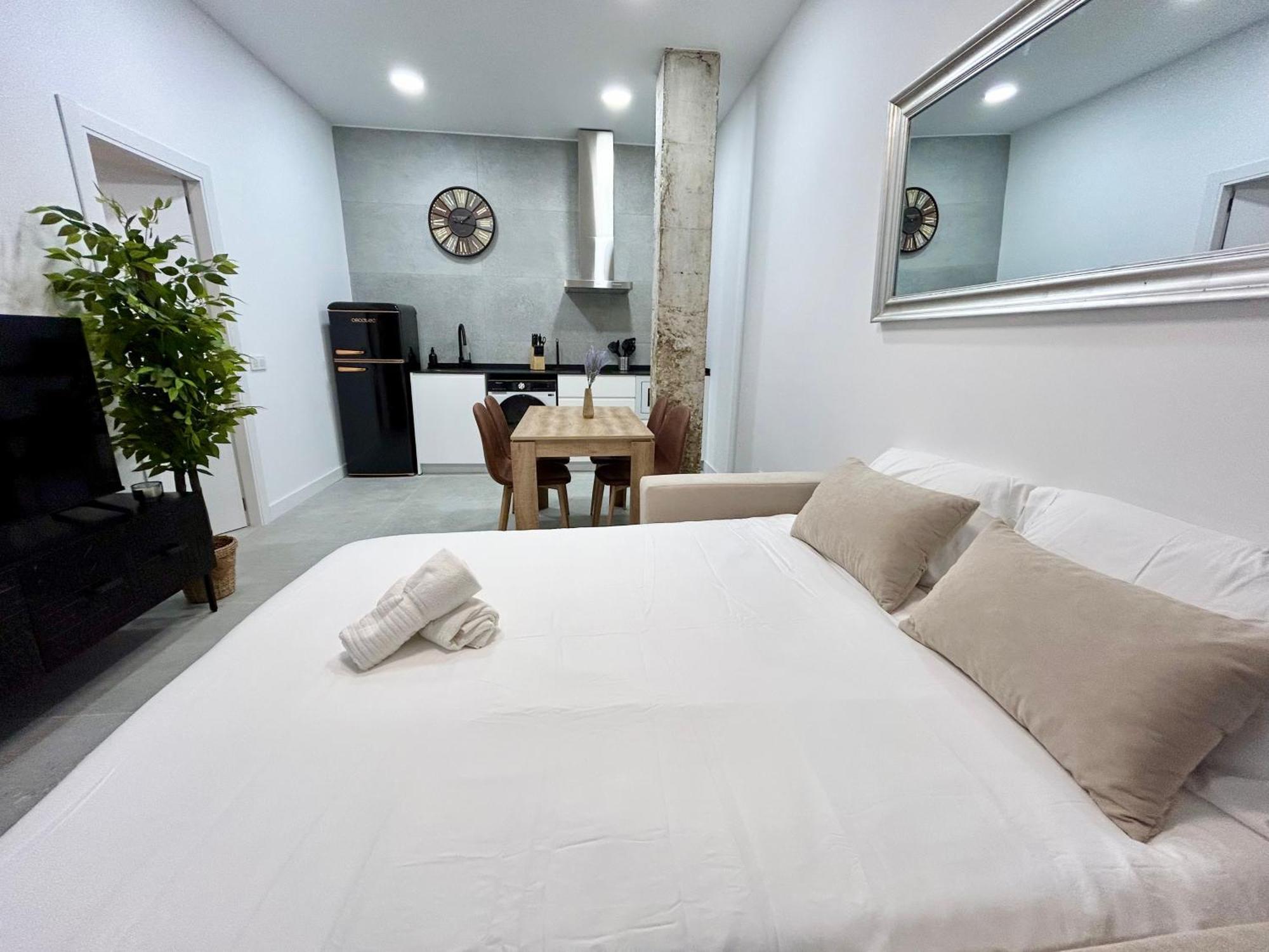 Convenient, Charming Apartment 15 Mins From City Center Valencia Exterior photo